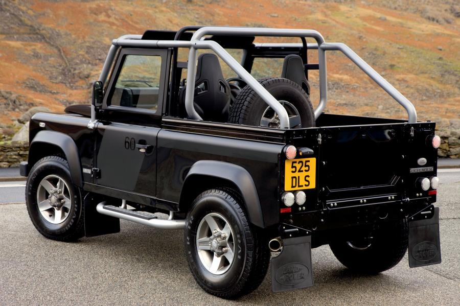  Land Rover Defender SVX 60th Anniversary Edition 2008 года  (фото 27 из 35)